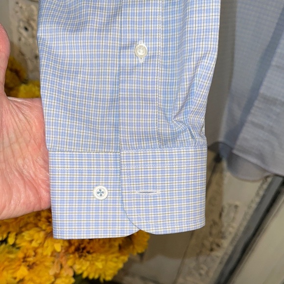 Men’s Banana Republic Light Blue Checkered Dress Shirt - Picture 6 of 10